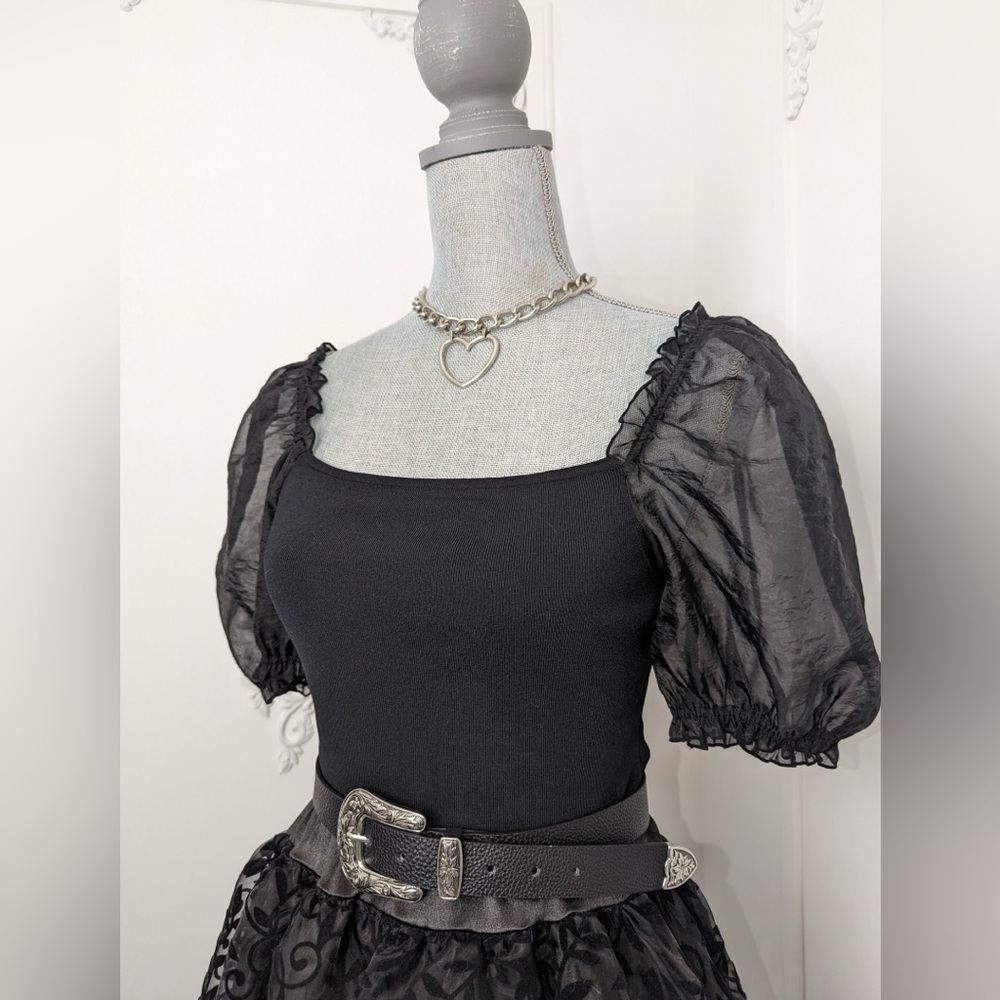 Wilfred Black Puff Sleeved Top